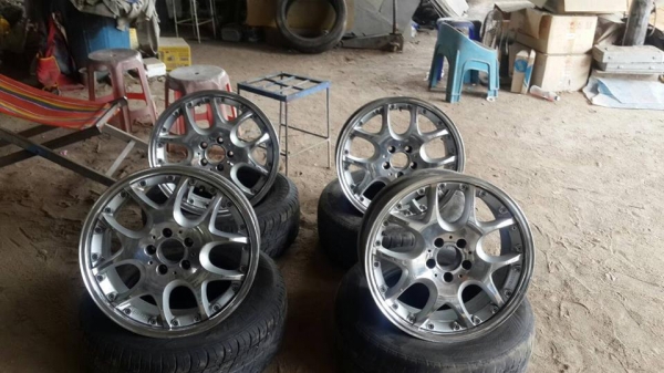 ขาย ล้อ brabus block 5 R18กว้าง  8.5 et35 ขาย  21900