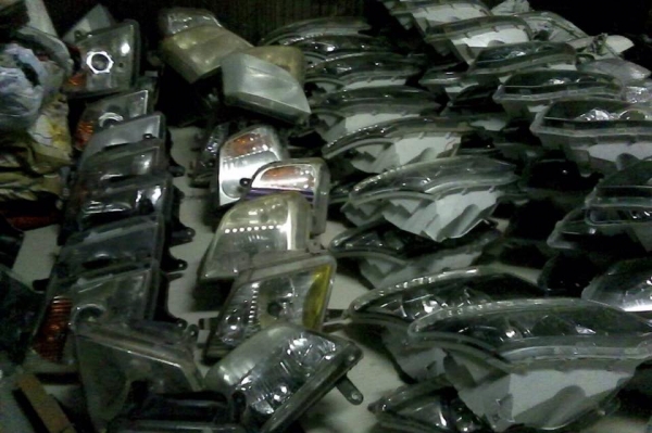 ขายอะไหล่รถ ไฟ กระจังหน้า หลัง อื่นๆอีกมากมาย ของแท้ ราคาถูกจากโรงงาน