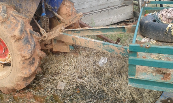 ขายรถไถอิซึกิ 40 แรง สองเพลง พร้อมรถลากเทรนเลอร์ ราคาไม่แพง