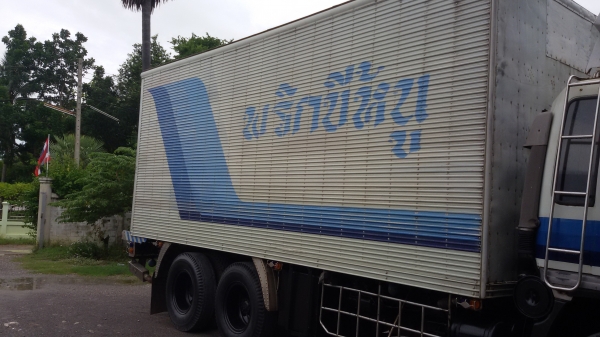 ขายตู้เปี้ยก 10 ล้อสภาพดีราคาถูก