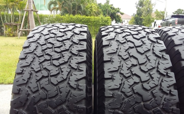ยาง,265-75-16 BF Goodrich All-Terrain ปี11ดอกหนาๆ ชุดละ 12,500 ยาง,265-75-16 BF Goodrich All-Terrain ปี11ดอกหนาๆ ชุดละ 12,500