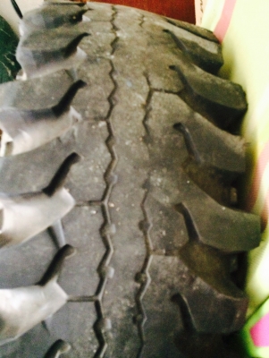 ขายยางตะขาบมี3เส้นครับ35/12.5/15เอาไว้ทำอะไหล่