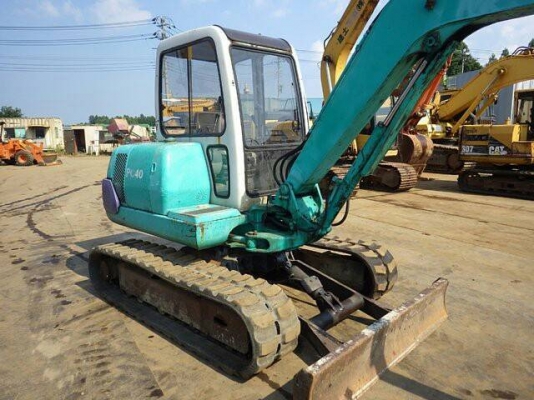 Komatsu PC40-7 นำเข้าจากญี่ปุ่น 090-986-2521 อ๊อบ