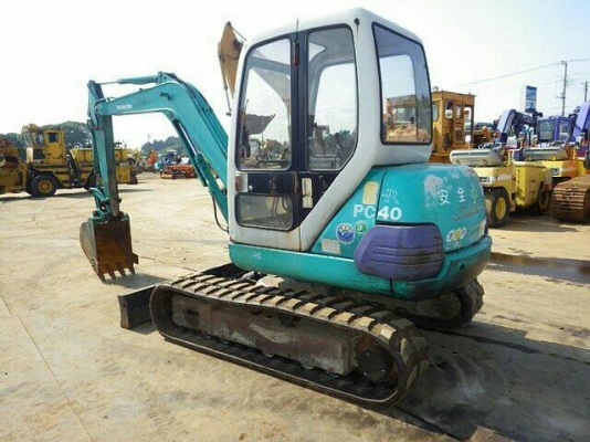 Komatsu PC40-7 นำเข้าจากญี่ปุ่น 090-986-2521 อ๊อบ