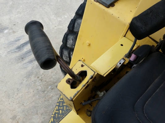 ขายรถบดอัดสั่นสะเทือนล้อหนาม 10 ตัน BOMAG BW212PD-2 รถเก่านอกนำเข้าจาก USA แท้ 100\% สภาพสวย ไม่เคยใช้งานไทย