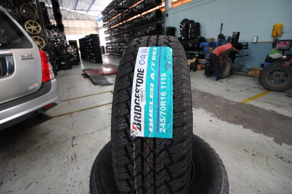 ขายยาง BRIDGESTONE A/T 693 245/70R16