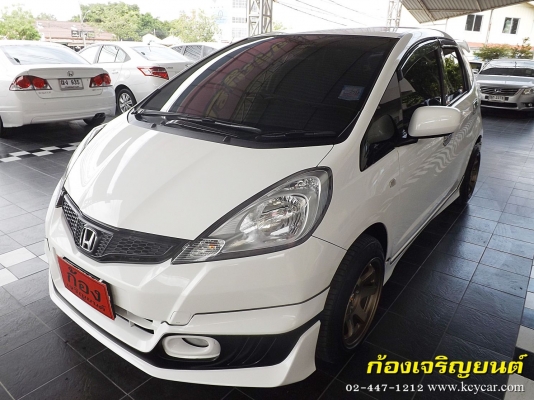 HONDA JAZZ 1.5V iVTEC ปี 2011