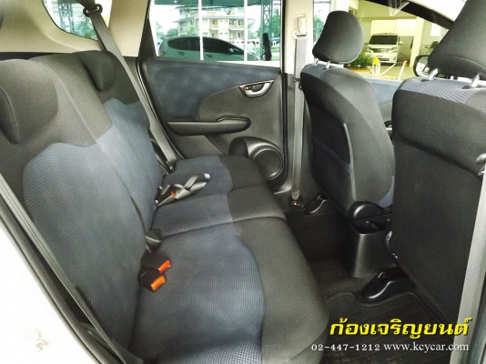 HONDA JAZZ 1.5V iVTEC ปี 2011 HONDA JAZZ 1.5V iVTEC ปี 2011