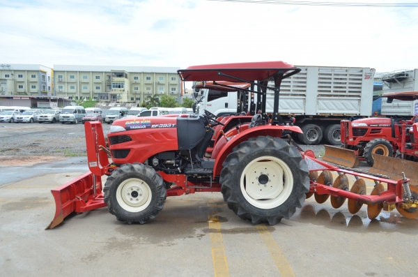 สยามอินเตอร์ เปิดประมูลรถแทร็กเตอร์ยี่ห้อ YANMAR รุ่น EF393 19 กันยานี้