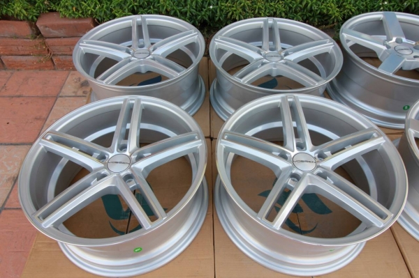 ขายล้อ VOSSEN CV5 ขอบ18X8 วงละ 5,500 บาท
