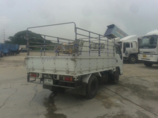 รถบรรทุก 6 ล้อ ISUZU NKR66E 120 แรงม้า  4 สูบ กระบะคาร์โก้