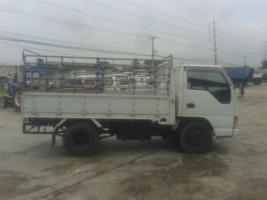 รถบรรทุก 6 ล้อ ISUZU NKR66E 120 แรงม้า  4 สูบ กระบะคาร์โก้