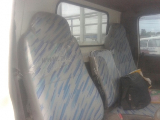 รถบรรทุก 6 ล้อ ISUZU NKR66E 120 แรงม้า  4 สูบ กระบะคาร์โก้