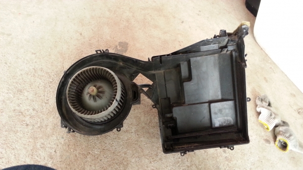 พัดลมในตู้แอร์ วีโก้ ของแท้มือสอง พัดลมในตู้แอร์ วีโก้ ของแท้มือสอง