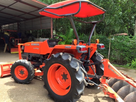 ขายรถไถKubota L3408 (4WD) พร้อมใบมีดหน้าใหม่และผานพรวนช้าง รถพร้อมใช้งาน ขายรถไถKubota L3408 (4WD) พร้อมใบมีดหน้าใหม่และผานพรวนช้าง รถพร้อมใช้งาน