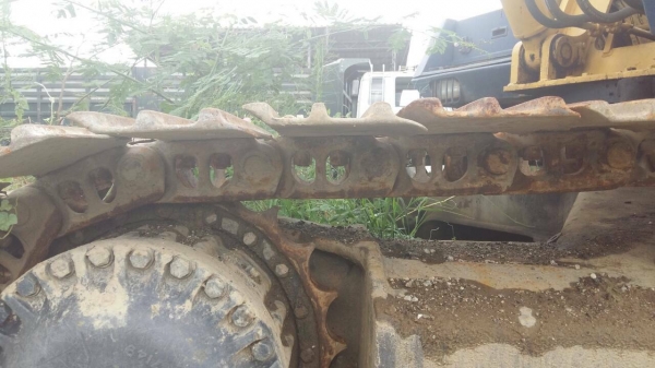 ขายรถแบคโฮ KOMATSU PC200-3 ราคา 420000