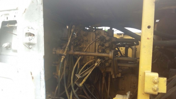 ขายรถแบคโฮ KOMATSU PC200-3 ราคา 420000