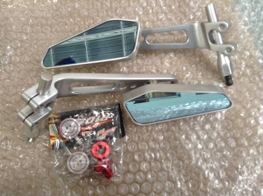 ของเข้า กระจกปลายแฮนด์ L&amp;P ท่อ Z800 เคฟราแท้ ทรง AKRAPOVIC 8500 ทั้งชุดพร้อมคอ กระจกทรง ZRM 900