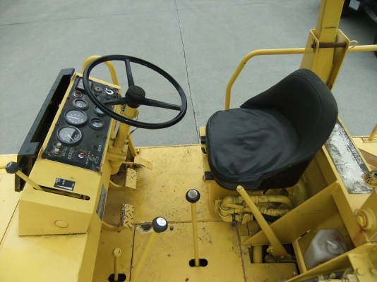 ขายรถบดล้อยาง SAKAI TS200 สนใจติดต่อหนึ่ง 061-4194021