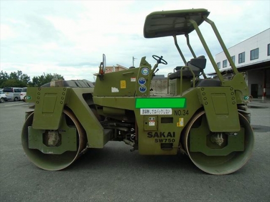 ขายรถบดล้อเหล็ก SAKAI SW750 สนใจติดต่อหนึ่ง 061-4194021