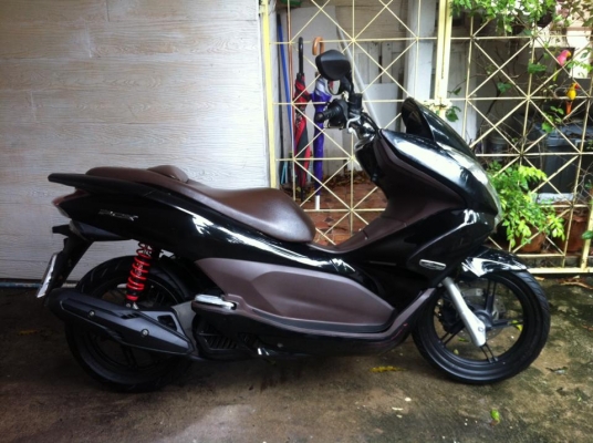 ขออนุญาติขาย HONDA PCX 125-i สีดำเงา ฟรีค่าโอน