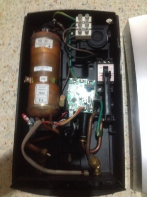 เครื่องทำน้ำอุ่น STIEBEL ELTRON มือสองสภาพสวยใช้งานได้ปกติ