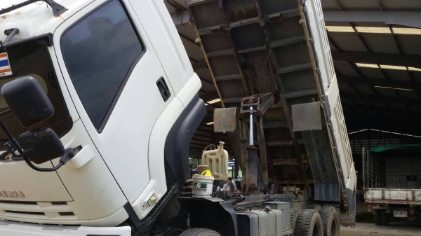 สิบล้อ อีซูชุ 360 ปี53 แม่ลูก ดั้มสามมิตรแท้ สภาพสวยบางเดิม ไม่เคยมีอุบัติเหตุ วิ่งน้อย100×××กม.เล่มทะเบียนพร้อมโอน สิบล้อ อีซูชุ 360 ปี53 แม่ลูก ดั้มสามมิตรแท้ สภาพสวยบางเดิม ไม่เคยมีอุบัติเหตุ วิ่งน้อย100×××กม.เล่มทะเบียนพร้อมโอน