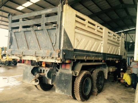 สิบล้อ อีซูชุ 360 ปี53 แม่ลูก ดั้มสามมิตรแท้ สภาพสวยบางเดิม ไม่เคยมีอุบัติเหตุ วิ่งน้อย100×××กม.เล่มทะเบียนพร้อมโอน สิบล้อ อีซูชุ 360 ปี53 แม่ลูก ดั้มสามมิตรแท้ สภาพสวยบางเดิม ไม่เคยมีอุบัติเหตุ วิ่งน้อย100×××กม.เล่มทะเบียนพร้อมโอน