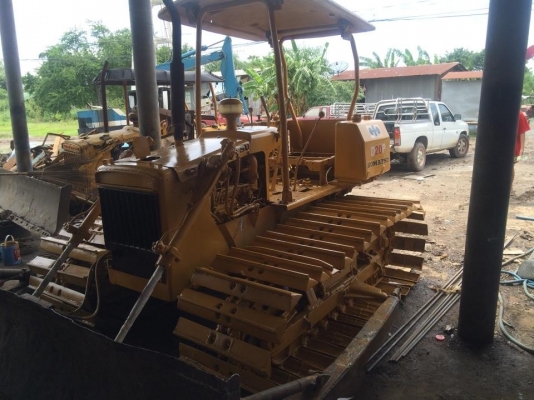 ขายD2-3 สภาพสวยพร้อมใช้งาน มีใบมีดสไลค์ เครื่องดีช่วงล่างดี ใบแทร็กเต็ม ราคาต่อรองได้