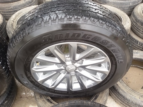 ขายลล้อ Mitsubishi Triton All New 17 พร้อมยาง 4 ล้อ ขายลล้อ Mitsubishi Triton All New 17 พร้อมยาง 4 ล้อ