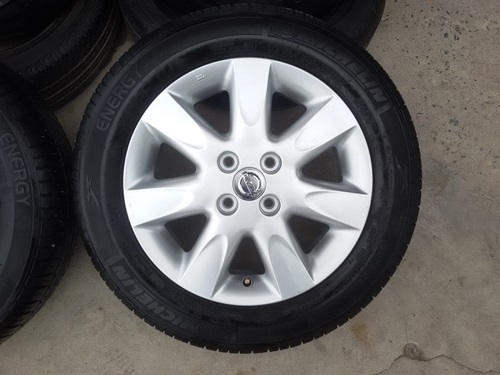 ขายล้อแม็กNISSAN March 15 ยางปี 13 4 ล้อ ขายล้อแม็กNISSAN March 15 ยางปี 13 4 ล้อ