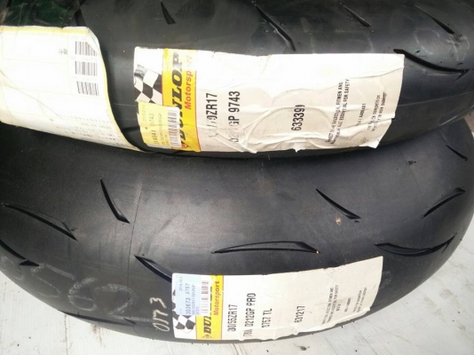 ยาง DUNLUP รุ่น sportmax gp. ปี13 เบอร์ 200/55 zr17 ยาง DUNLUP รุ่น sportmax gp. ปี13 เบอร์ 200/55 zr17