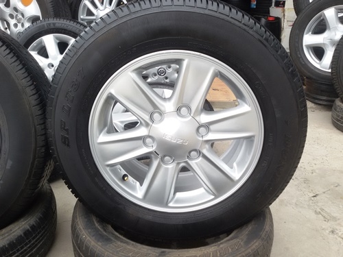 ขายล้อISUZU All New 16 พร้อมยาง215/65/16 ปี 13 4 ล้อ ขายล้อISUZU All New 16 พร้อมยาง215/65/16 ปี 13 4 ล้อ