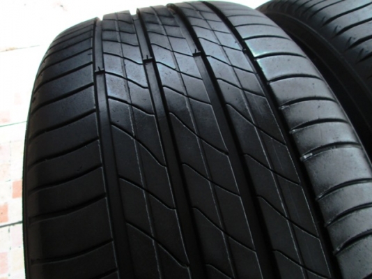 ขายยาง MICHELIN 3ST 225-50-17 ปี13 งามๆ (1ชุด)