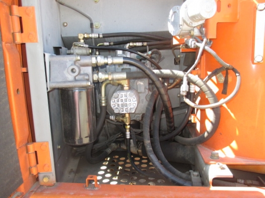 ขายค่ะ Hitachi ZX120-1  นำเข้าเองจากญี่ปุ่น สภาพสวย เครื่องปั้มดี ระบบดี มีลายหัวกระแทก รถสวยค่ะ