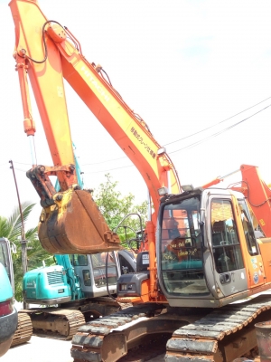 ขายค่ะ Hitachi ZX120-1  นำเข้าเองจากญี่ปุ่น สภาพสวย เครื่องปั้มดี ระบบดี มีลายหัวกระแทก รถสวยค่ะ