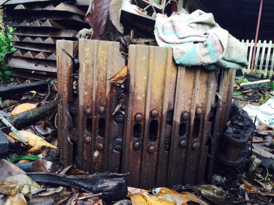 ขายแผ่น PC200-5. แผ่นสวย.มีโซ่1ข้าง(ให้ฟรี)ขายนับแผ่น เกือบ200แผ่น