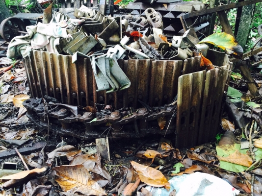 ขายแผ่น PC200-5. แผ่นสวย.มีโซ่1ข้าง(ให้ฟรี)ขายนับแผ่น เกือบ200แผ่น