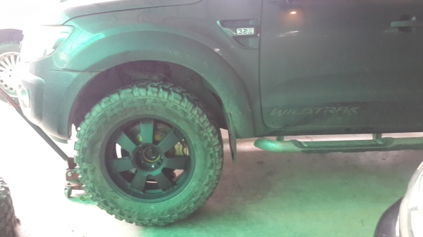 ** 4เส้น 19,000**ยาง 35&times;12.5R20 จำนวน 4 เส้น ดอกเหลืออีกเยอะ ยี่ห้อ FEDERAL