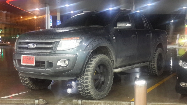 ** 4เส้น 19,000**ยาง 35&times;12.5R20 จำนวน 4 เส้น ดอกเหลืออีกเยอะ ยี่ห้อ FEDERAL