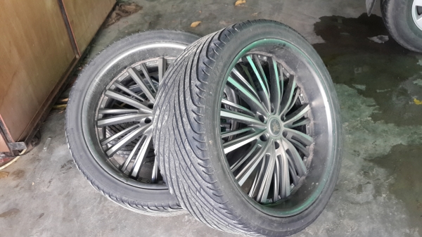 ** ราคา 35,000 ** แม็กขอบ 24 + พร้อมยาง 295/35R24 พร้อมใช้มากๆ