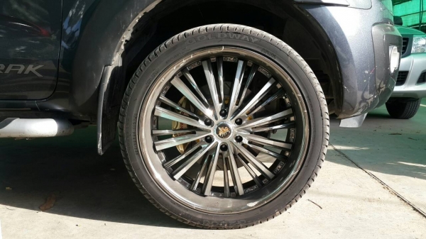 ** ราคา 35,000 ** แม็กขอบ 24 + พร้อมยาง 295/35R24 พร้อมใช้มากๆ