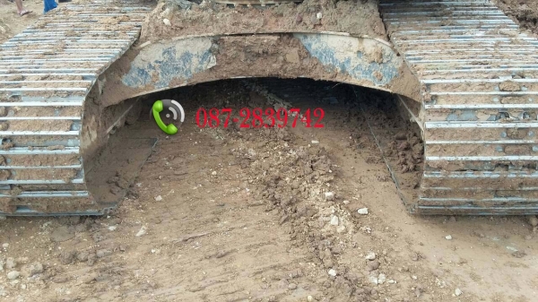 ขายรถแบคโฮบูมยาว KOMATSU PC200LC-8 C733XX  4,9XX ชม.