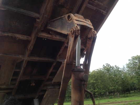 ขายรถ 10  ล้อ 2 เพลาเทเลอร์ท้ายลาด ภาษี ปี59