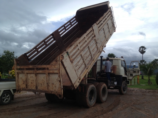 ขายรถ 10  ล้อ 2 เพลาเทเลอร์ท้ายลาด ภาษี ปี59