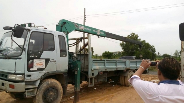 ลดราคาครับ 880000ครับ ขาย5ตัน TADANO ZFX 3ปอก2ชัก 350000 หรือชื้อทั้งรถ6ล้อติดเครน 5ตัน hino1j Tadano 5ตัน3ปอก ตะขอพับ พร้อมใช้งานครับ