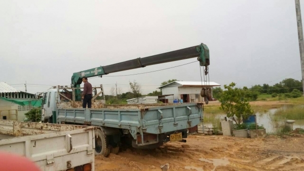 ลดราคาครับ 880000ครับ ขาย5ตัน TADANO ZFX 3ปอก2ชัก 350000 หรือชื้อทั้งรถ6ล้อติดเครน 5ตัน hino1j Tadano 5ตัน3ปอก ตะขอพับ พร้อมใช้งานครับ