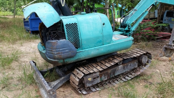 ขายรถขุดเล็ก แมคโครเล็ก komatsu pc30-7 สภาพพร้อมใช้ เดิมๆ