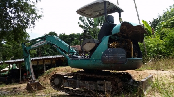 ขายรถขุดเล็ก แมคโครเล็ก komatsu pc30-7 สภาพพร้อมใช้ เดิมๆ