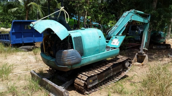 ขายรถขุดเล็ก แมคโครเล็ก komatsu pc30-7 สภาพพร้อมใช้ เดิมๆ